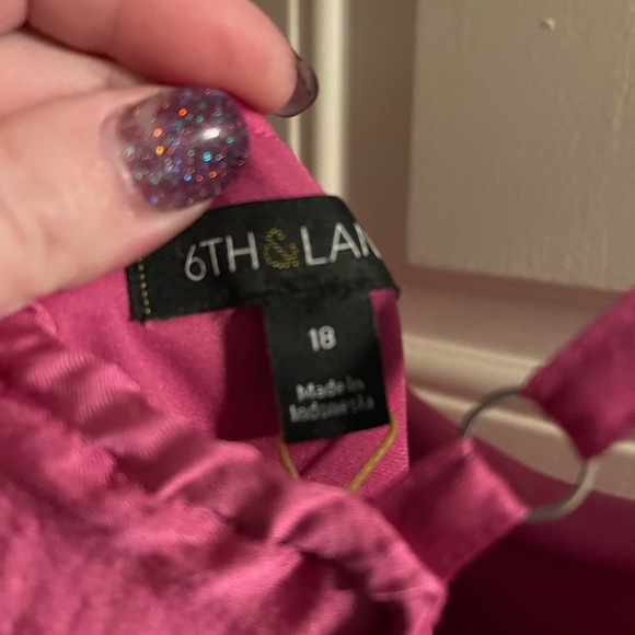 Brand New Dress - Picture 3 of 5